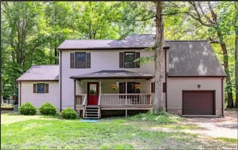 4886 Rosewell Dr, Gloucester, VA 23061 photo 2
