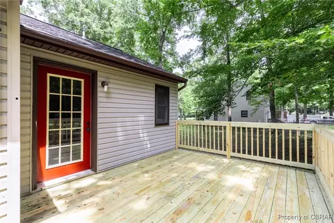4886 Rosewell Dr, Gloucester, VA 23061 photo 28