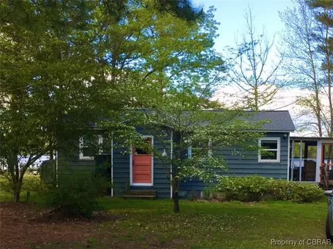 6423 Holly Trl, Gloucester, VA 23061