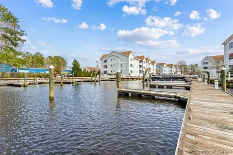 3 Harbor Watch Dr #601, Chesapeake, VA 23320