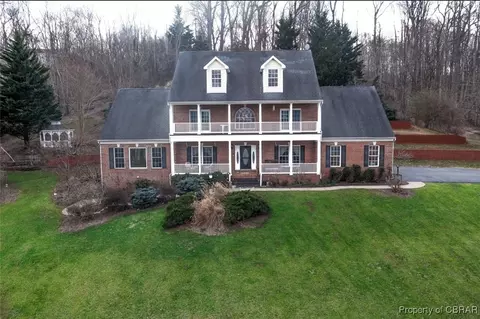 78 Canterbury Dr, Stafford, VA 22554