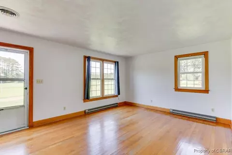 411 Piney Point Rd, Onemo, VA 23130 photo 6