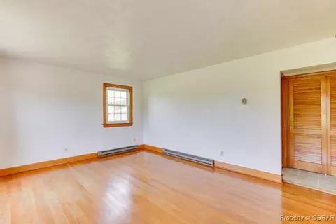 411 Piney Point Rd, Onemo, VA 23130 photo 9