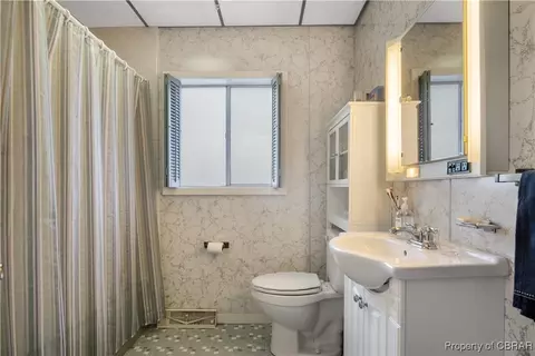 12175 Roane Ave, Gloucester, VA 23061 photo 32