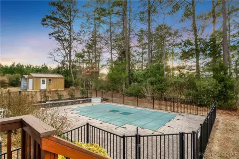 12175 Roane Ave, Gloucester, VA 23061 photo 23