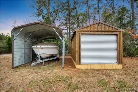 12175 Roane Ave, Gloucester, VA 23061 photo 11