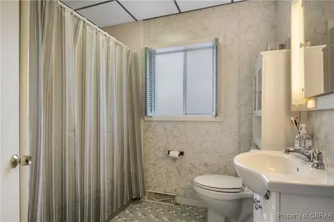 12175 Roane Ave, Gloucester, VA 23061 photo 33