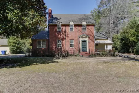 123 James River Dr, Newport News, VA 23601
