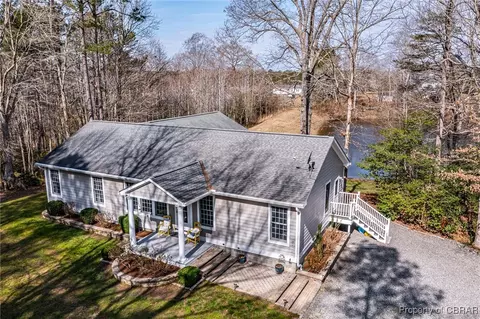 393 Lakeview Dr, Heathsville, VA 22473