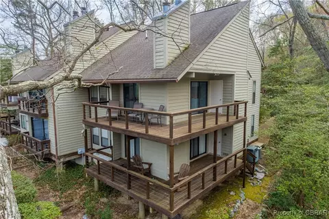 91 Villa Ridge Dr #D, Hartfield, VA 23071