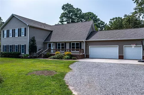 940 S Steamboat Ln, Heathsville, VA 22473