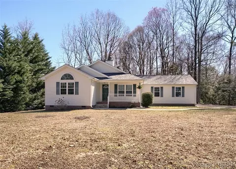 7368 Founders Mill Way #E, Gloucester, VA 23061