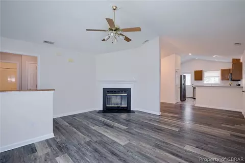 7368 Founders Mill Way #E, Gloucester, VA 23061 photo 2