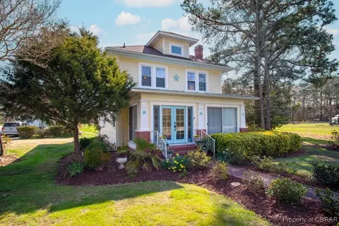 2101 New Point Comfort Hwy, Mathews, VA 23109