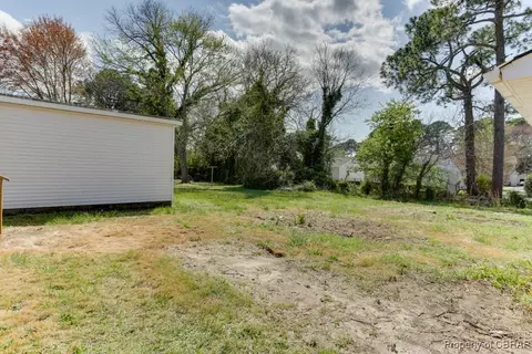 17 Briar Dr, Hampton, VA 23661 photo 32