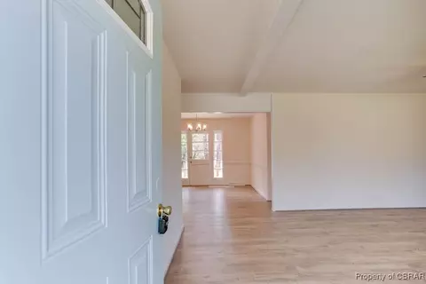 17 Briar Dr, Hampton, VA 23661 photo 5