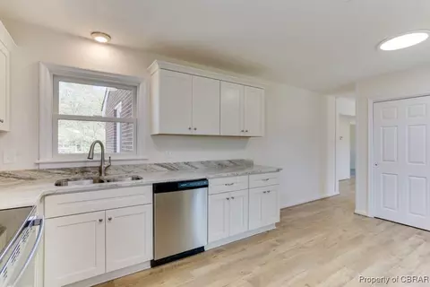 17 Briar Dr, Hampton, VA 23661 photo 17