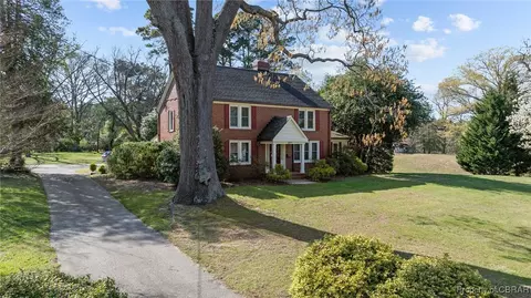607 Lucas Creek Rd, Newport News, VA 23602