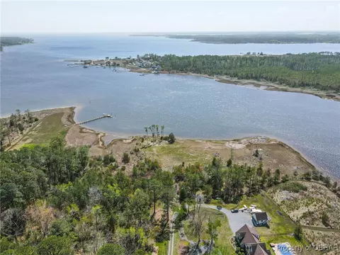 0 Creekside Ln, North, VA 23128