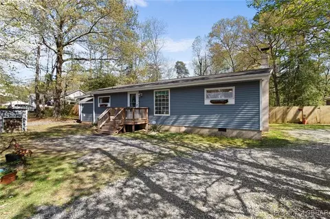 12461 Dogwood Trl, Gloucester, VA 23061
