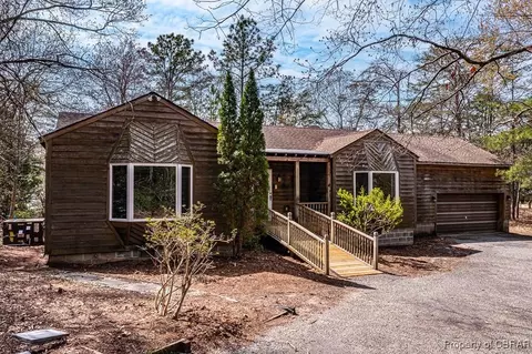 221 Greenvale Creek Rd, Lancaster, VA 22503