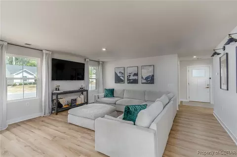 6689 Nolan Run, Gloucester, VA 23061 photo 5