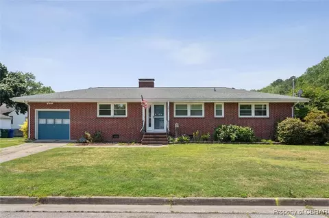 81 Ferguson Ln, Newport News, VA 23601