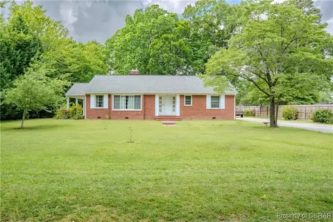 7288 Shackelford Ave, Gloucester, VA 23061