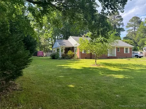 7288 Shackelford Ave, Gloucester, VA 23061 photo 2