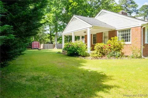 7288 Shackelford Ave, Gloucester, VA 23061 photo 4