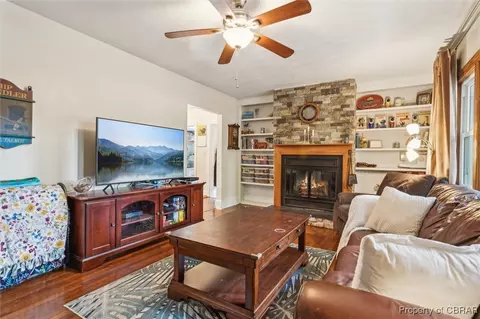 1714 Azalea Point Rd, Gloucester Point, VA 23062 photo 4