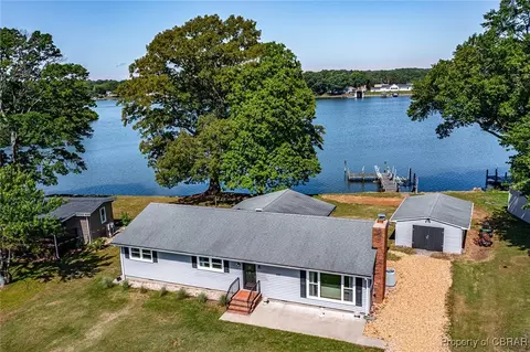 742 Sweet Hall Dr, Reedville, VA 22539