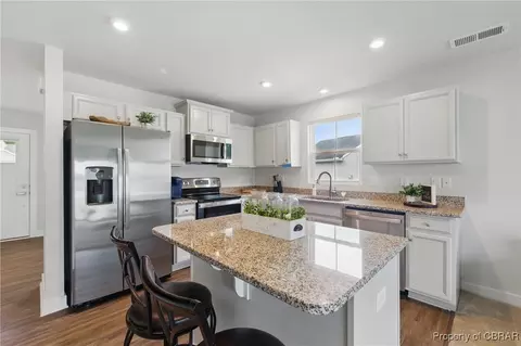 6729 Nolan Run, Gloucester, VA 23061 photo 12