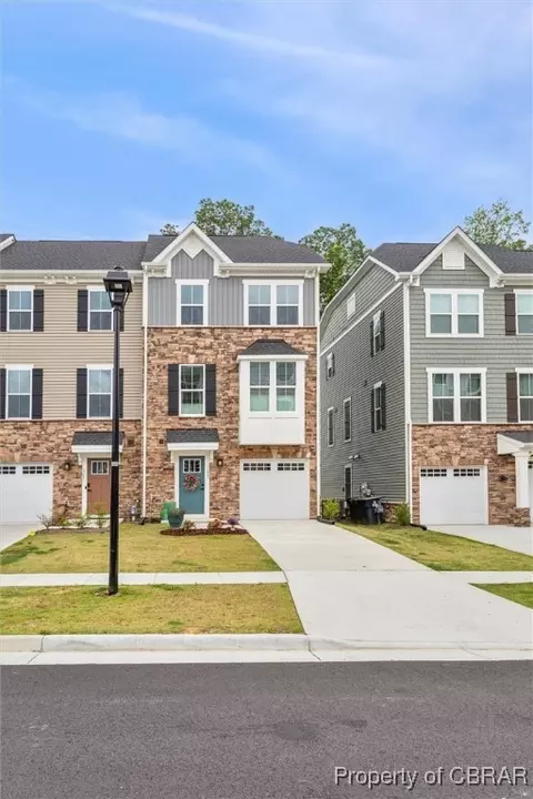 109 Big Woods Dr, Poquoson, VA 23662