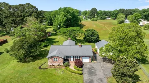 1946 Mark Pine Rd, Hayes, VA 23072 photo 5