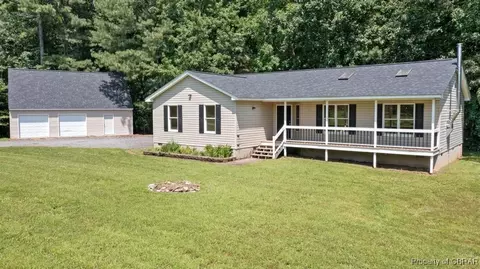 2480 Lees Neck Farm Rd, Saluda, VA 23149