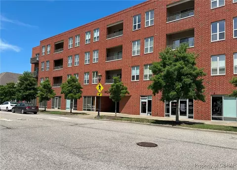 230 Nat Turner Blvd #2013, Newport News, VA 23606