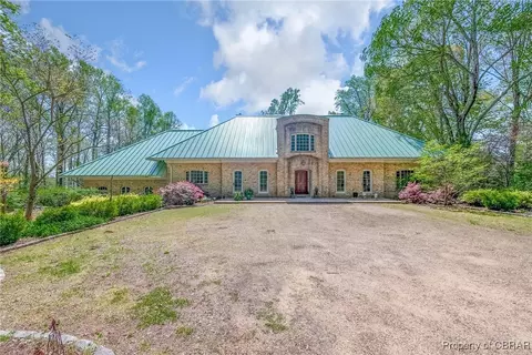 472 Deerchase Rd, Saluda, VA 23149 photo 3