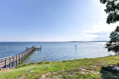 629 Cedar Pointe Dr, Weems, VA 22576 photo 9