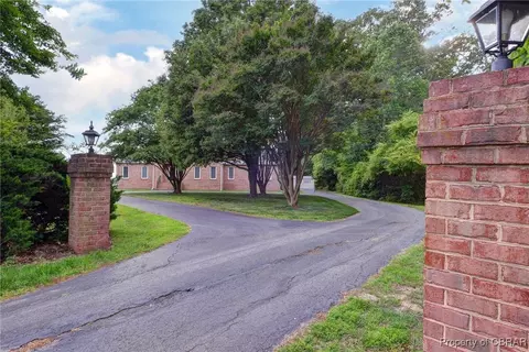 629 Cedar Pointe Dr, Weems, VA 22576 photo 4