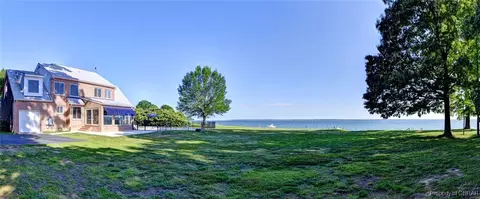 629 Cedar Pointe Dr, Weems, VA 22576
