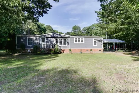9361 Sheldon Ln, Gloucester, VA 23061 photo 2