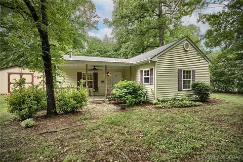 11078 Woods Cross Rd, Gloucester, VA 23061