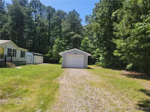 159 Dirt Bridge Rd, Topping, VA 23169 photo 2