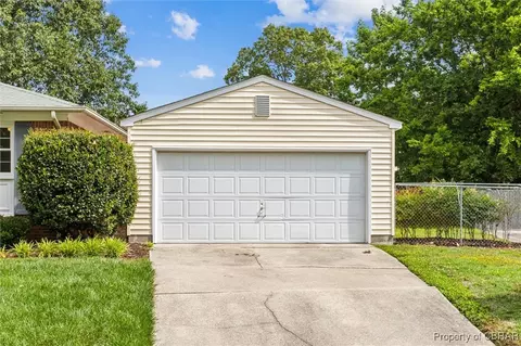 1 Beacon Cir, Hampton, VA 23664 photo 6