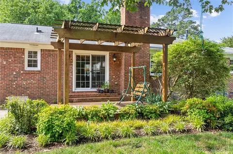 1 Beacon Cir, Hampton, VA 23664 photo 4