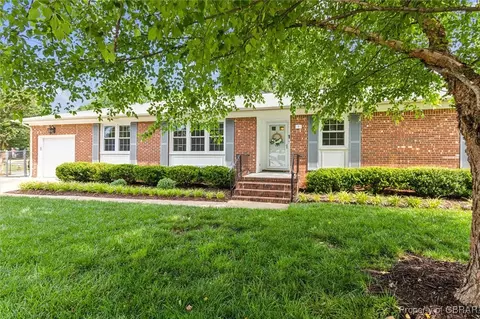 1 Beacon Cir, Hampton, VA 23664 photo 2