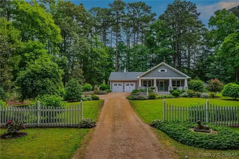 7897 Paynes Landing Rd, Gloucester, VA 23061