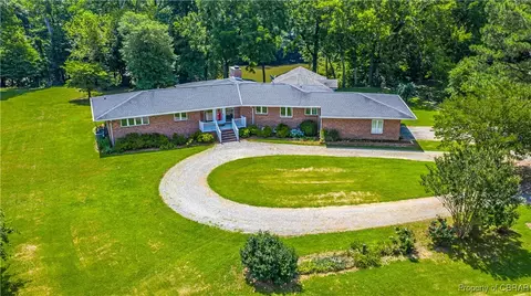 86 Greenfield Rd, Lancaster, VA 22503