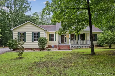 3 Point Cove Ln, Hardyville, VA 23070